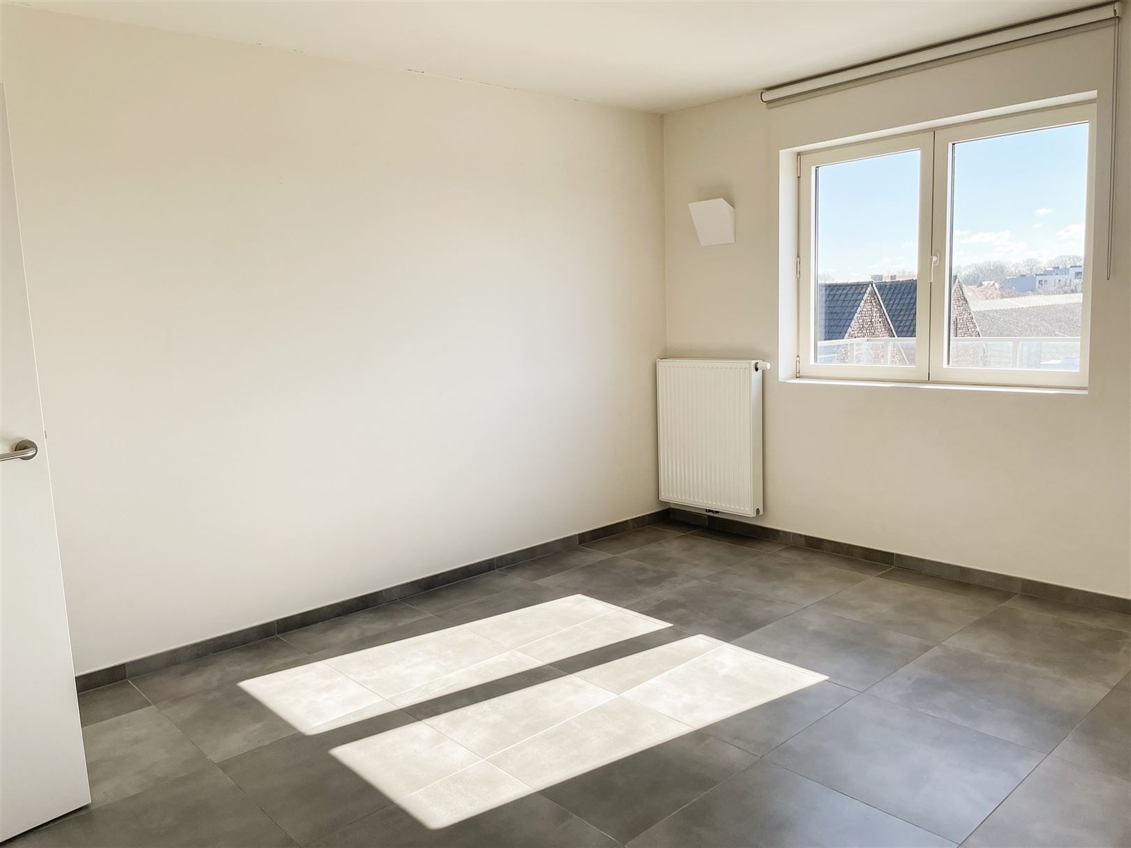 D4D4C002-F2E8-4996-BBB1-1EE093073786