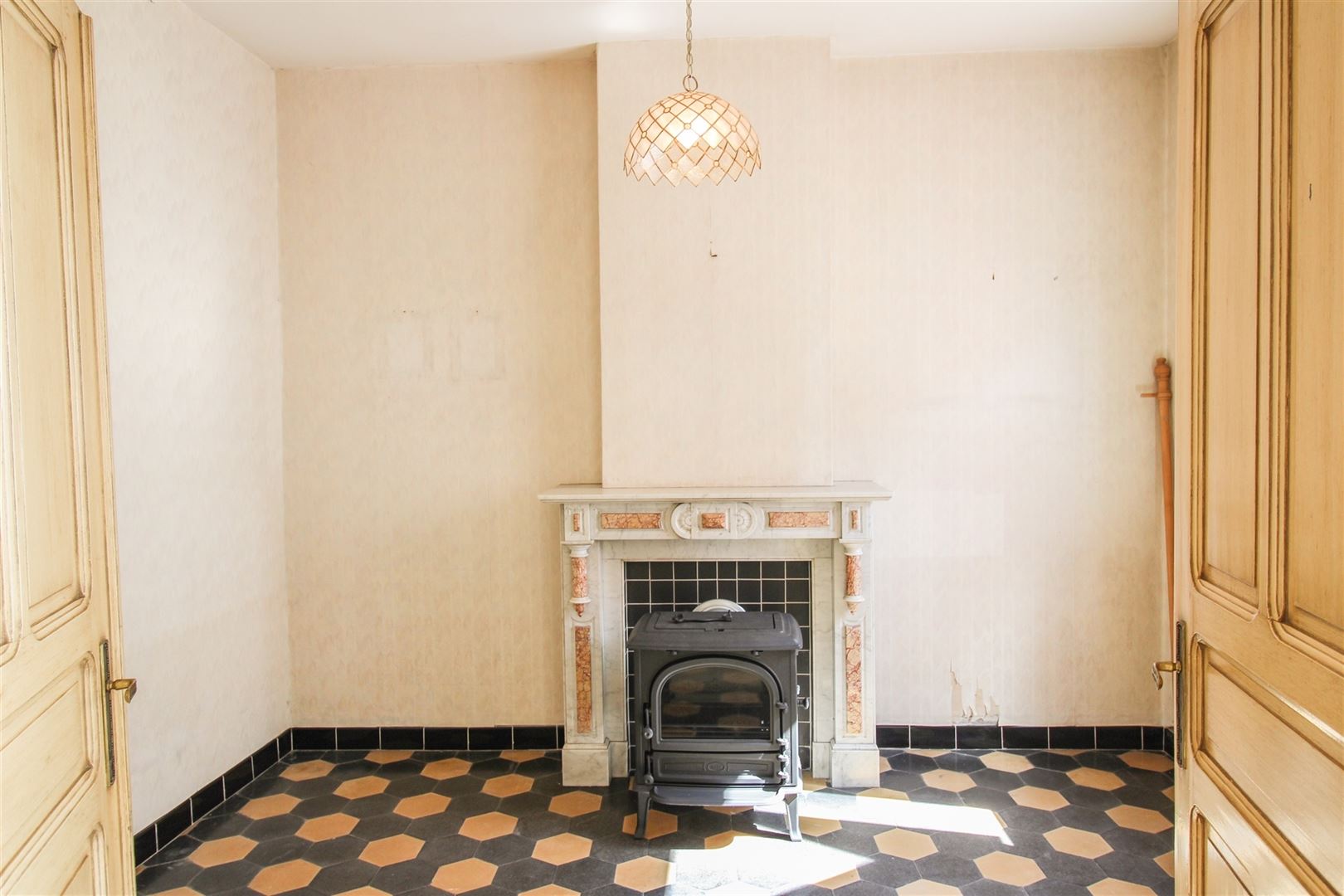 C056F89C-F1C5-4F39-86B1-CC7C9B6E6FB0