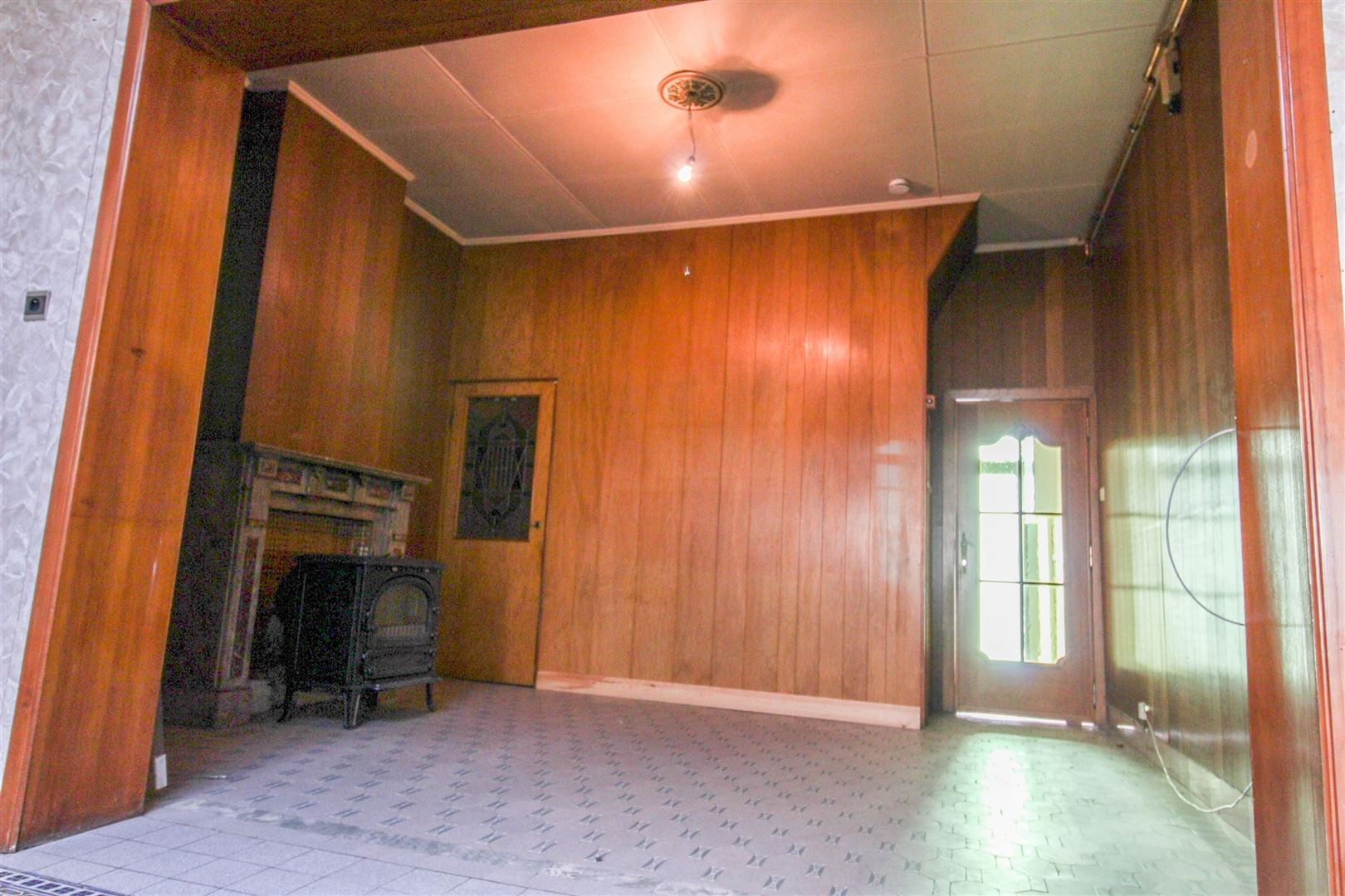 FEC99A86-E9C0-4664-BFFE-F0D9E7EE83BB