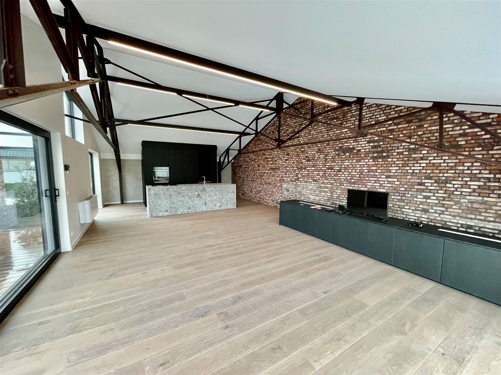 NESTOR DE TIÈRESTRAAT 80/103 EINE