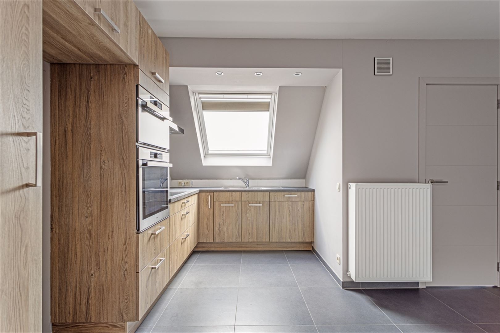 FredericBruneellaan38303Ronse08