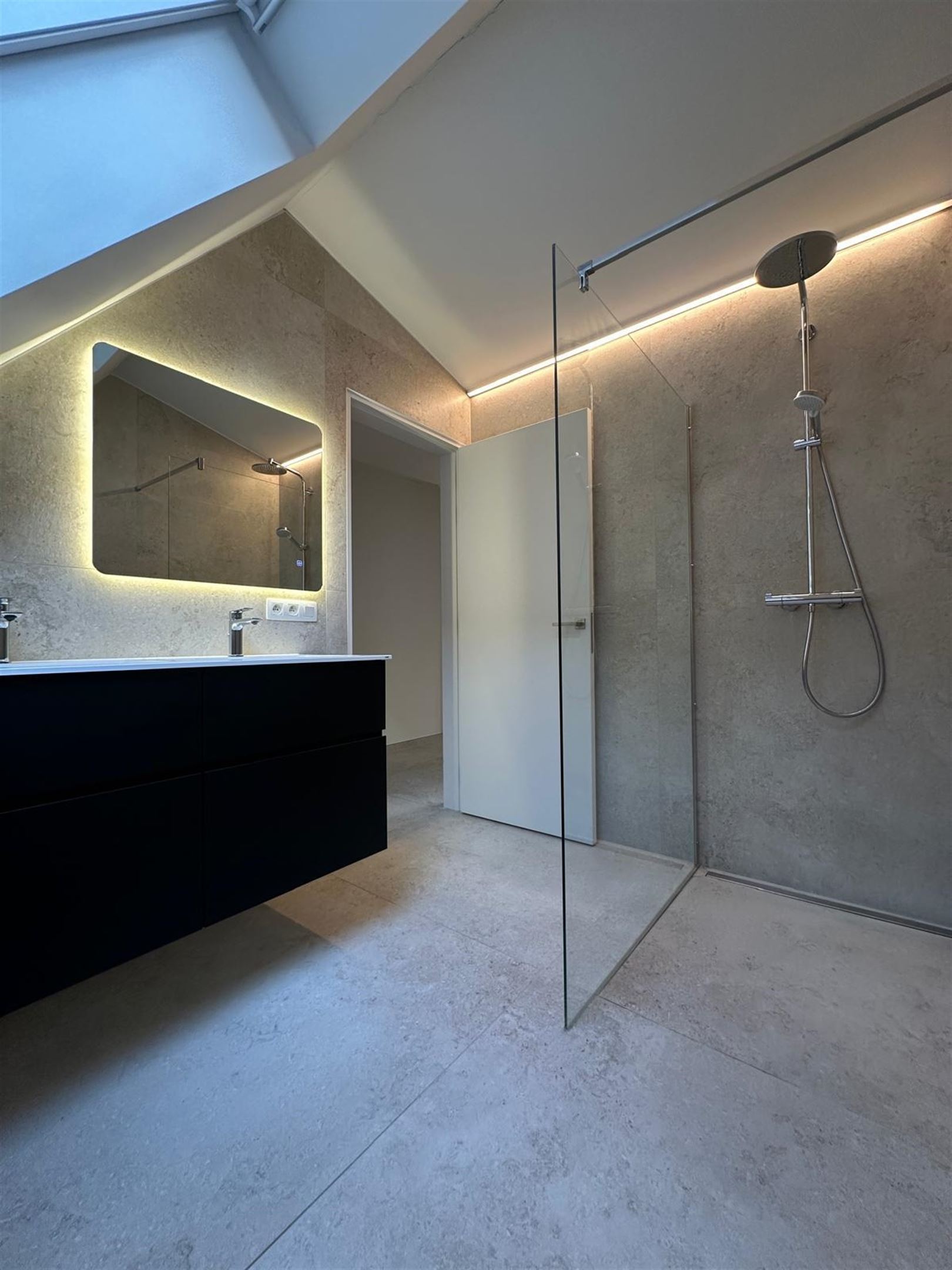 PHOTO-2025-11-12-17-04-47 (3)