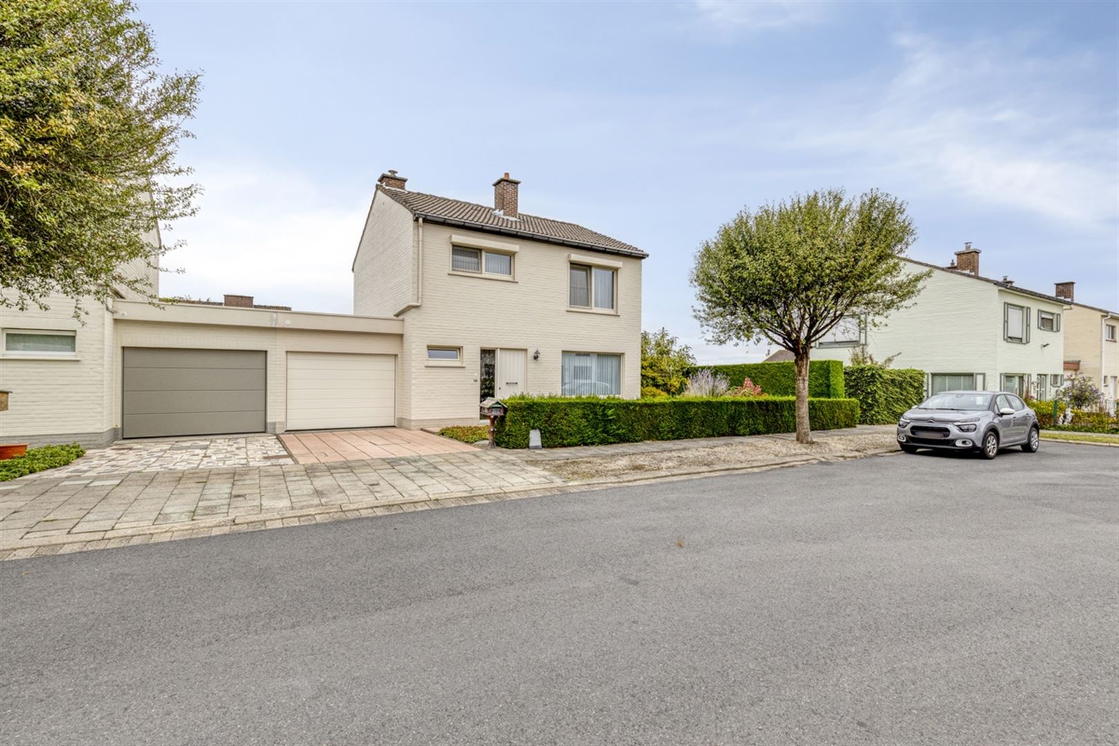 PASTOOR SENESALSTRAAT KRUISEM