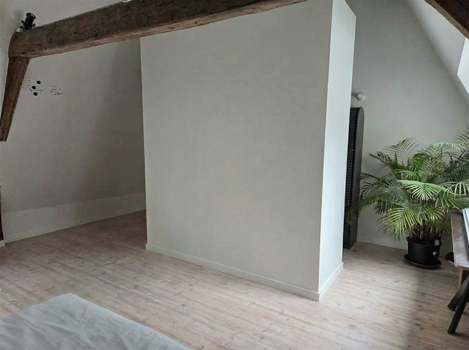 zolder-kamer-interieur