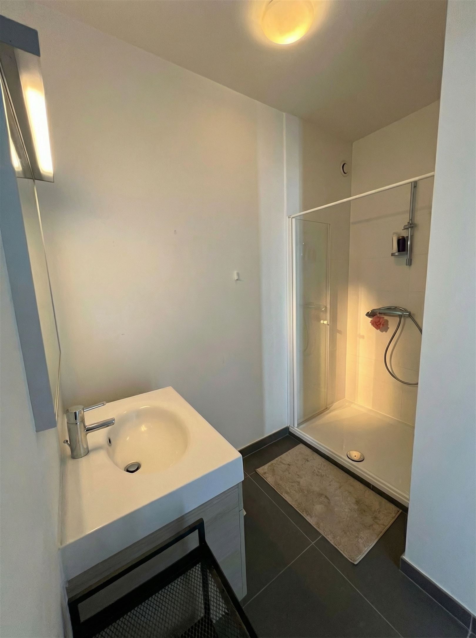 moderne-badkamer-met-douche