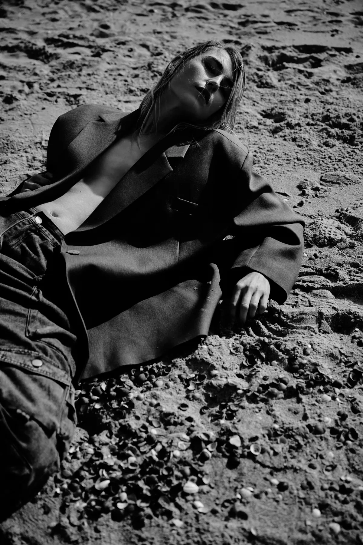 Ami — fashionfotografie door Lesley Hoste