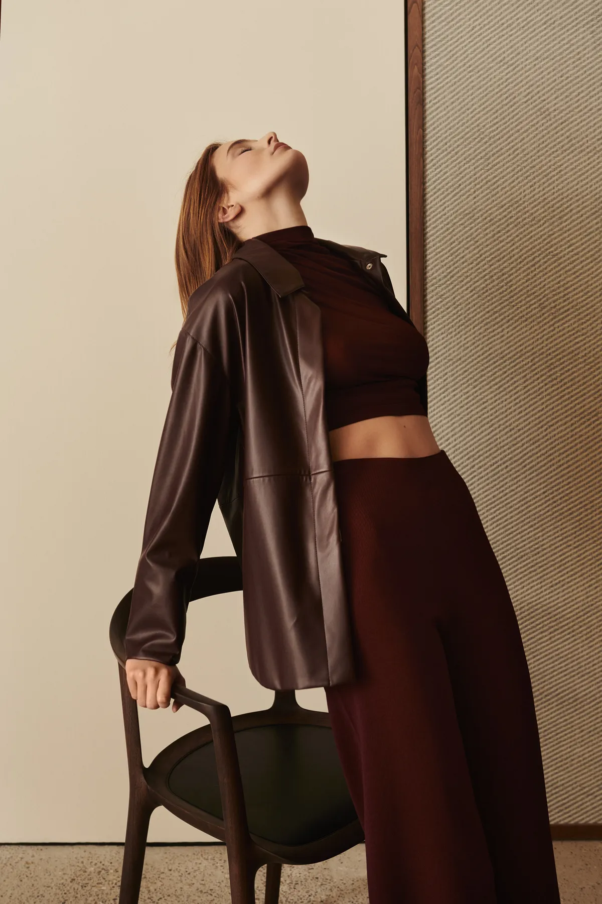 Oscar AW23 — fashionfotografie door Lesley Hoste