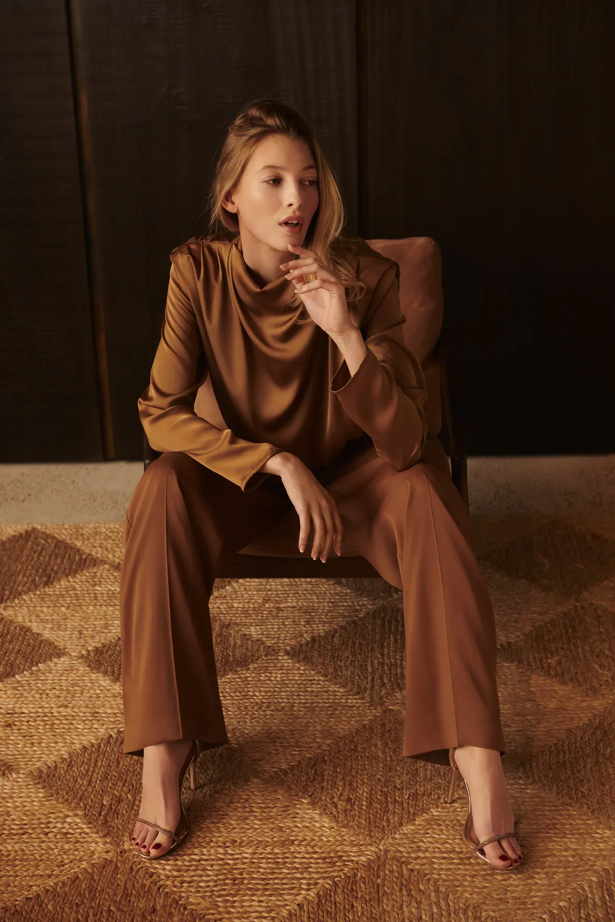 Oscar AW23 — fashionfotografie door Lesley Hoste
