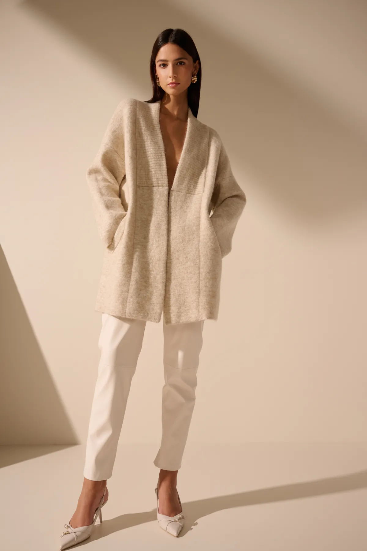 Oscar Ecomm — fashionfotografie door Lesley Hoste