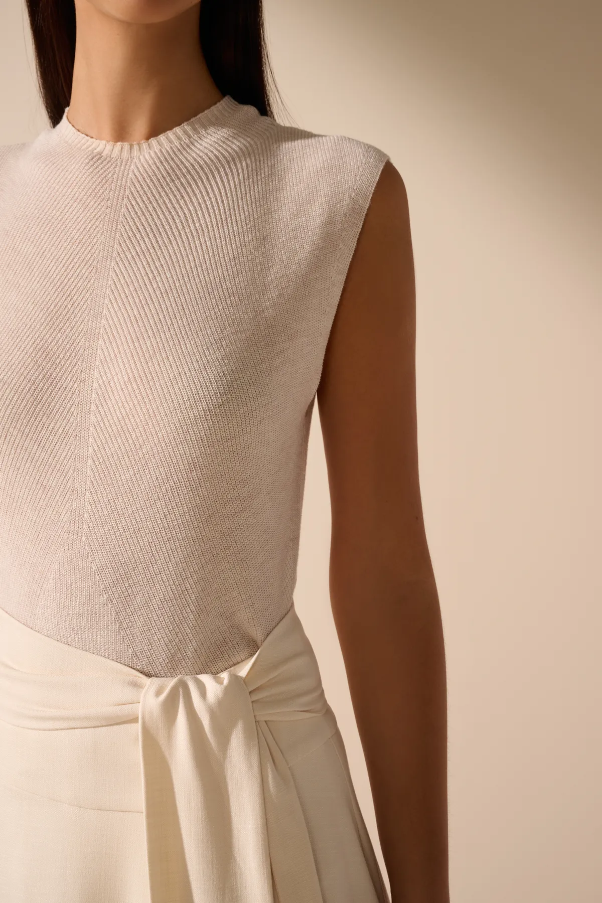 Oscar Ecomm — fashionfotografie door Lesley Hoste