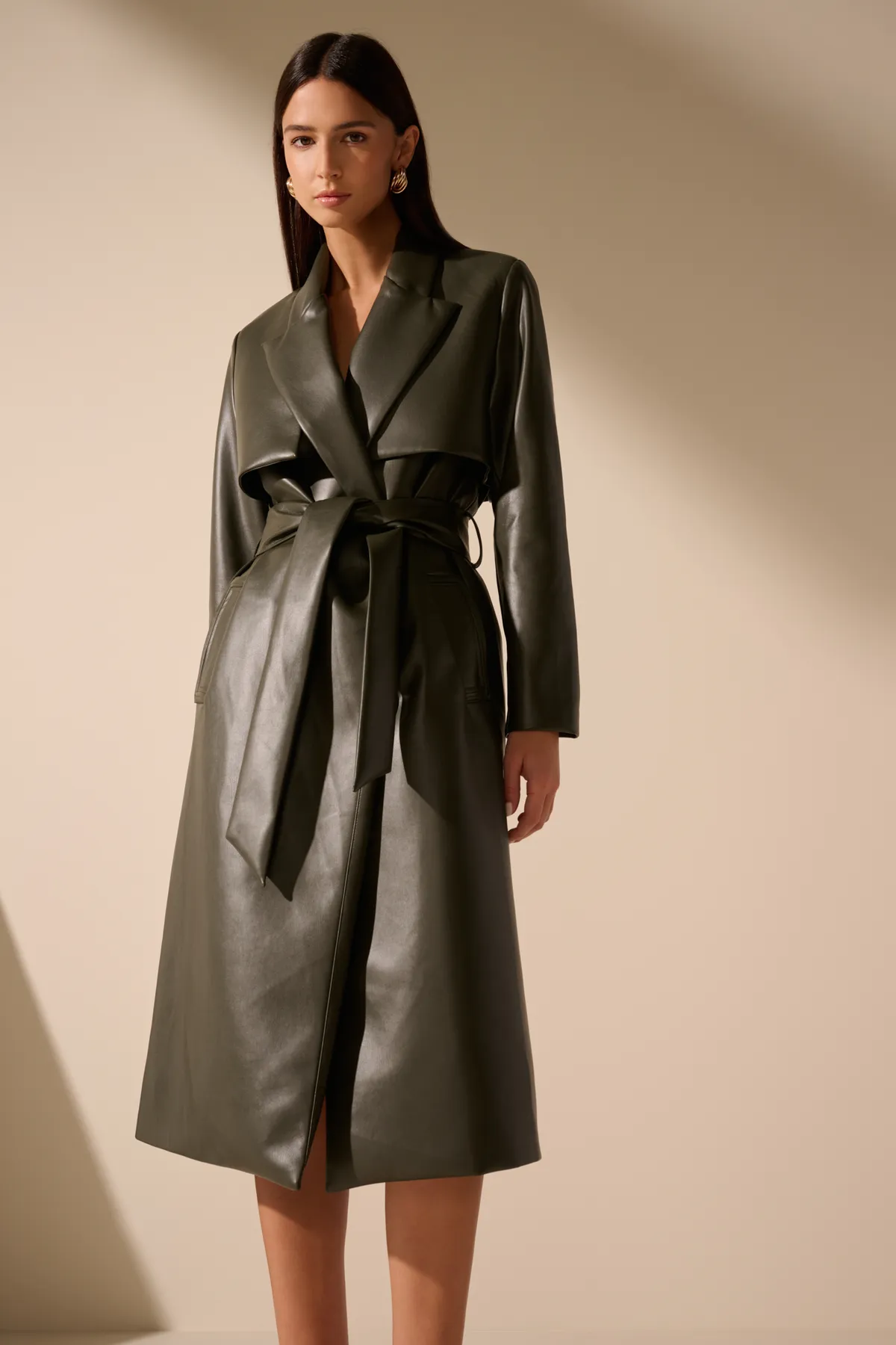 Oscar Ecomm — fashionfotografie door Lesley Hoste