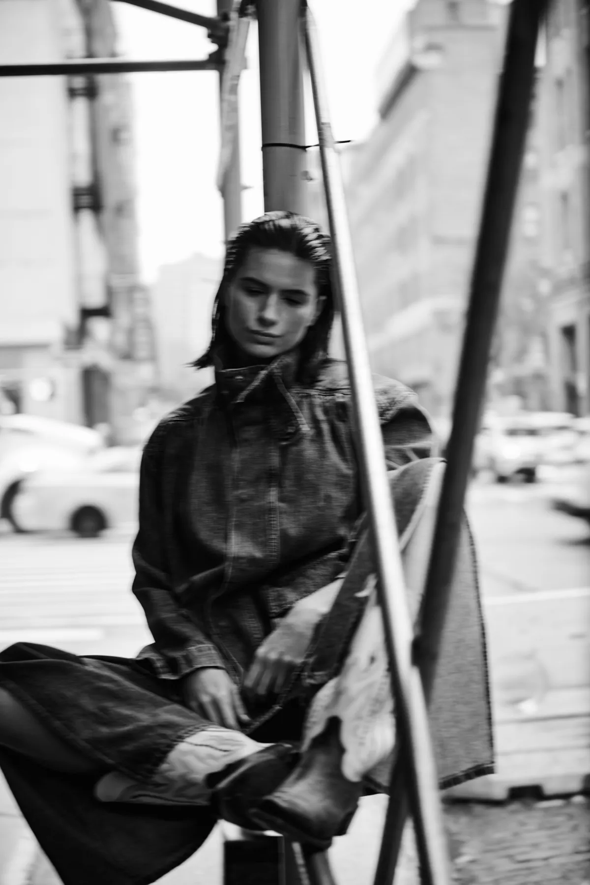 Val — fashionfotografie door Lesley Hoste