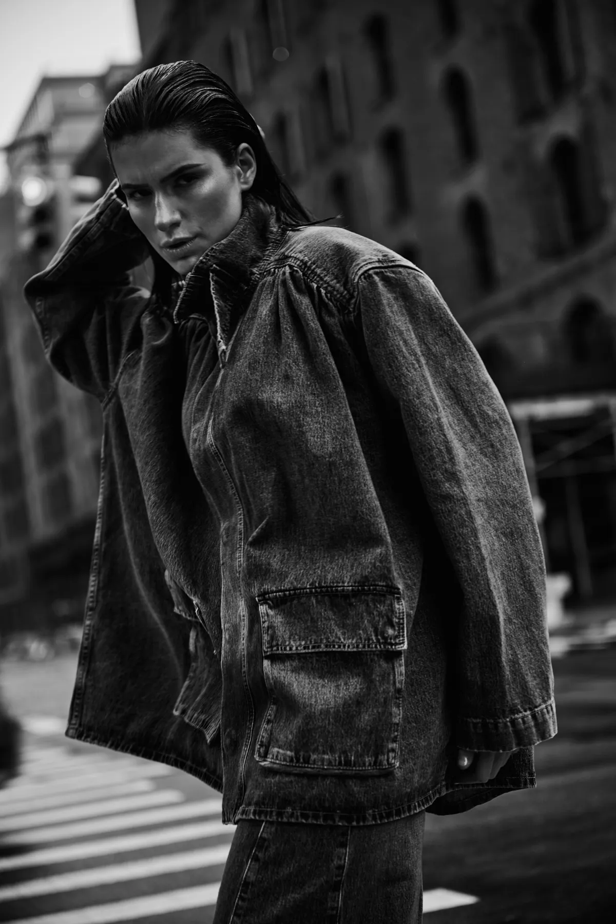 Val — fashionfotografie door Lesley Hoste