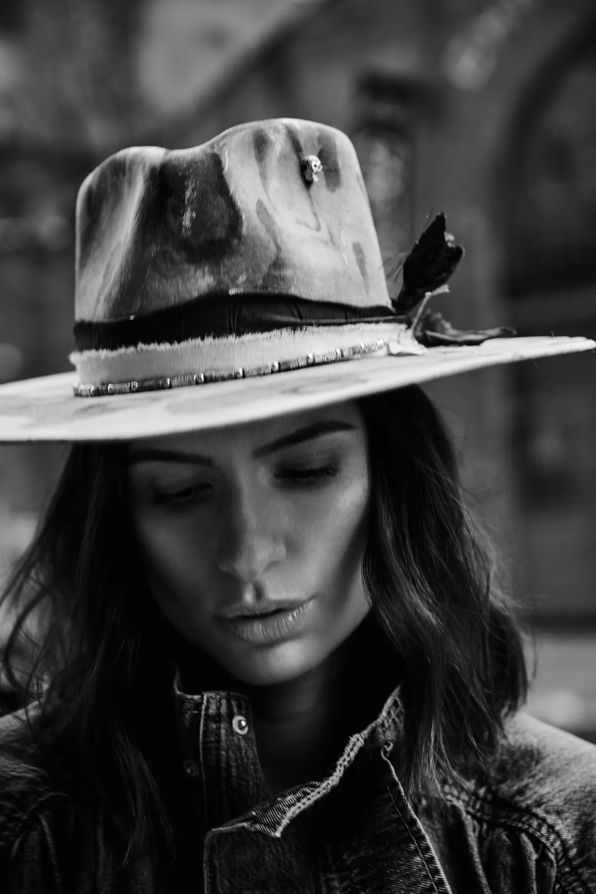 Val — fashionfotografie door Lesley Hoste